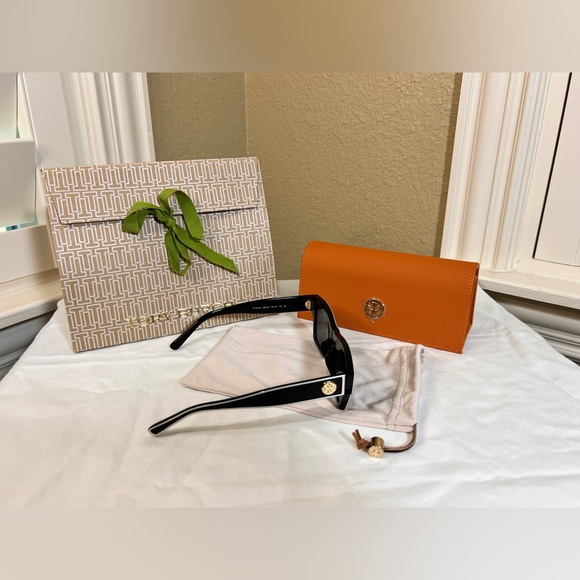 Tory Burch Black and White Sunglasses - Picture 2 of 6